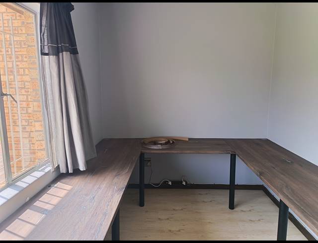 3 BEDROOM HOUSE FOR SALE IN ROTHDENE